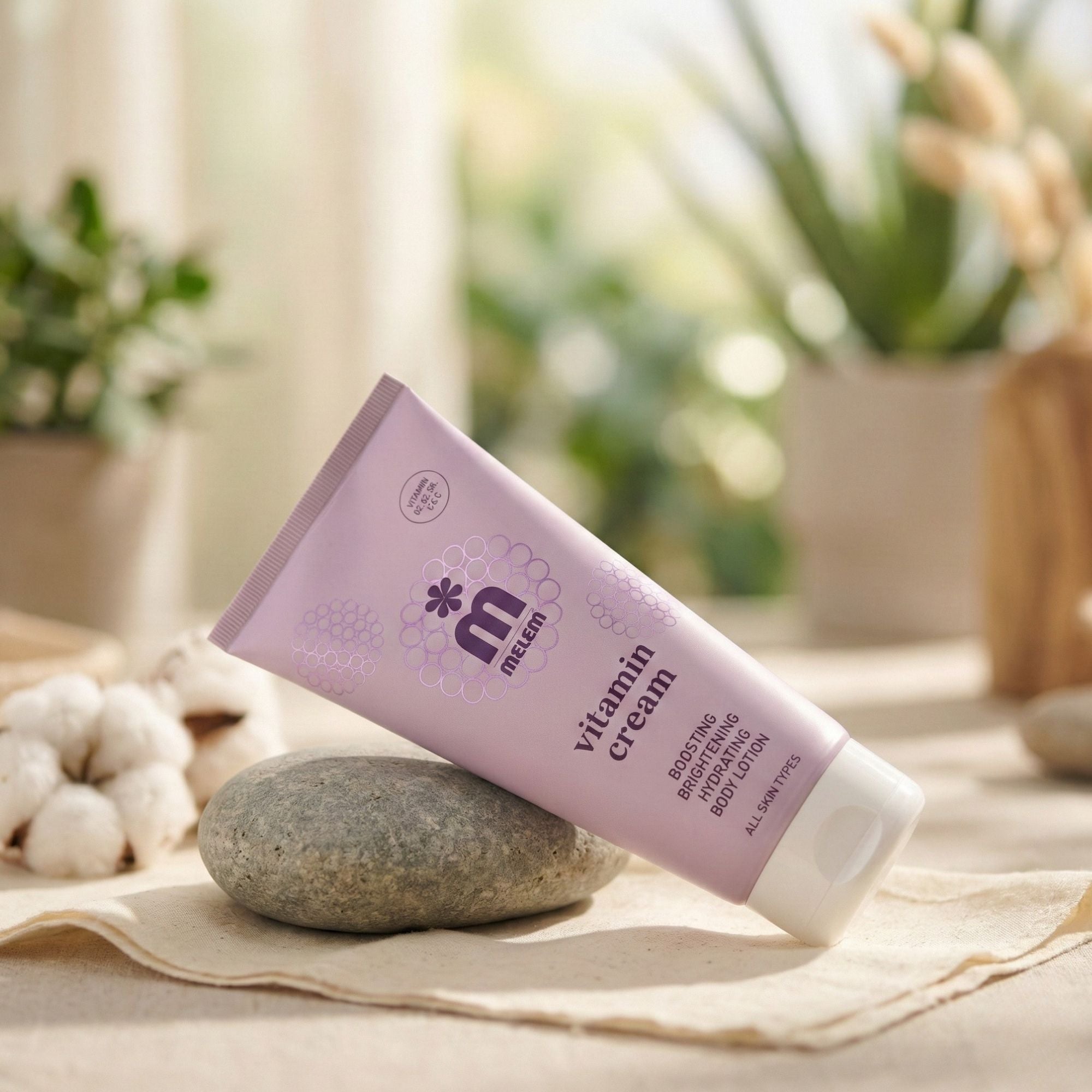 Melem Vitamin Body Lotion – Feuchtigkeitsspendende Körperlotion mit Vitamin-Komplex für strahlende Haut